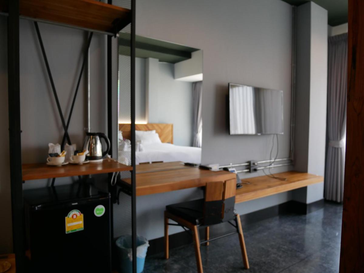 Ou Hotel Phitsanulok Zewnętrze zdjęcie