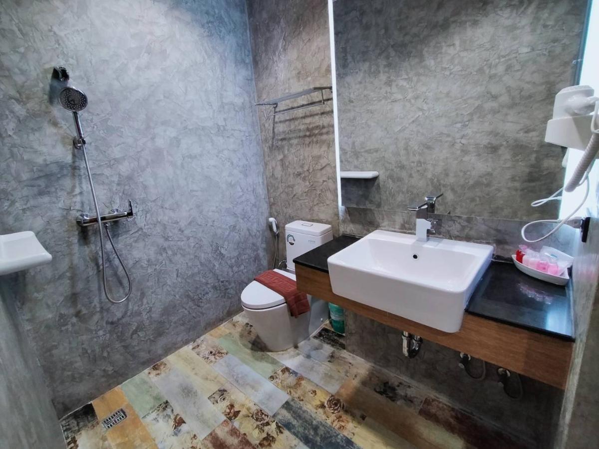 Ou Hotel Phitsanulok Zewnętrze zdjęcie