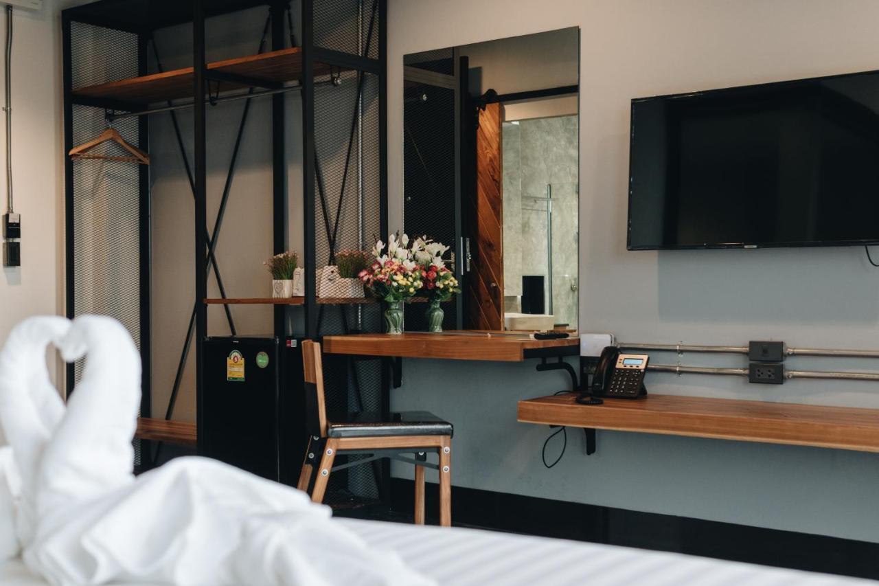 Ou Hotel Phitsanulok Zewnętrze zdjęcie