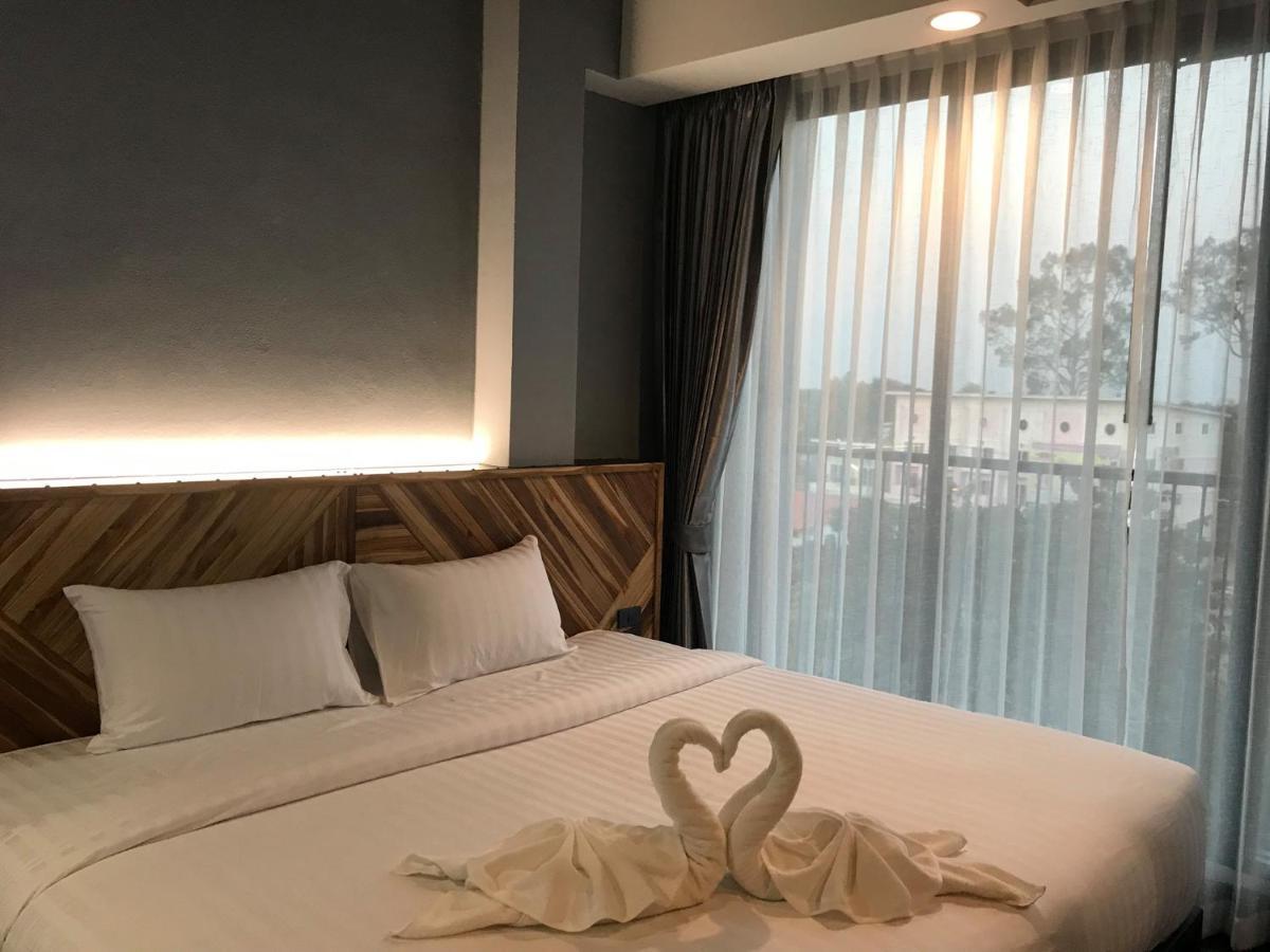 Ou Hotel Phitsanulok Zewnętrze zdjęcie
