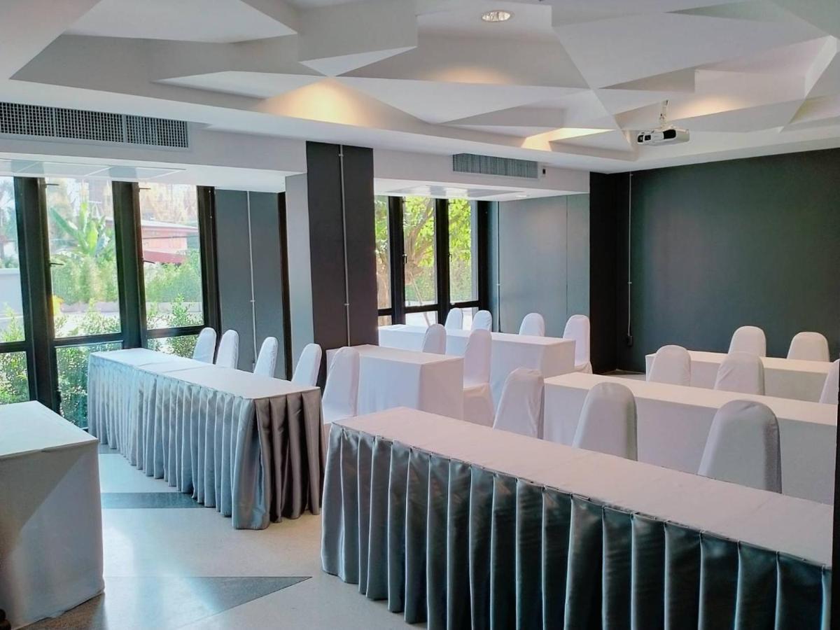 Ou Hotel Phitsanulok Zewnętrze zdjęcie